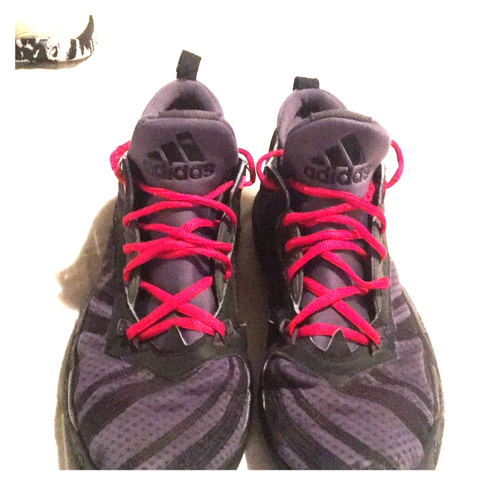Adidas men’s size 9 1/2 used with signs of wear
